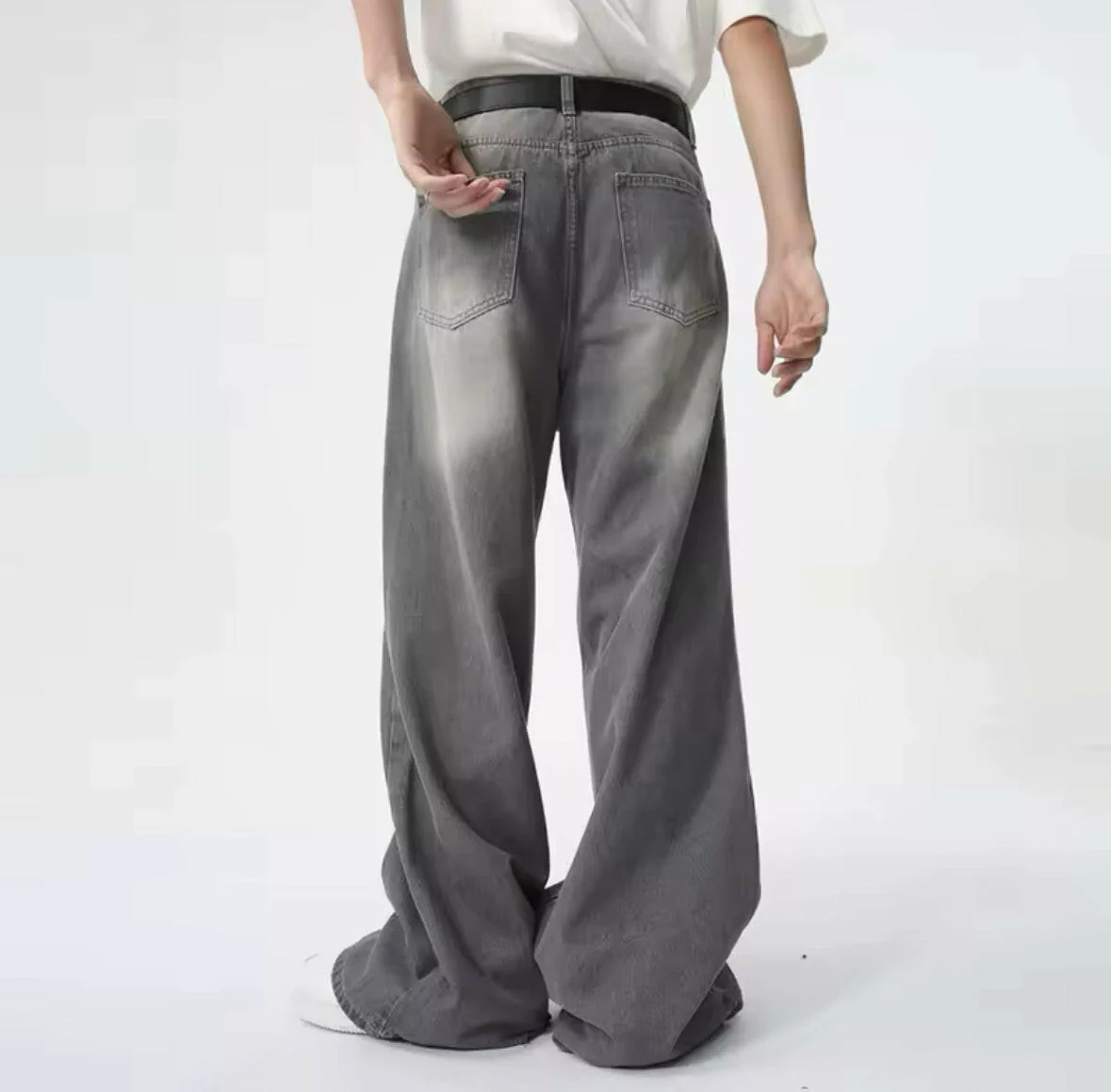 Faded & Distressed Gray Baggy Jeans - Image 3
