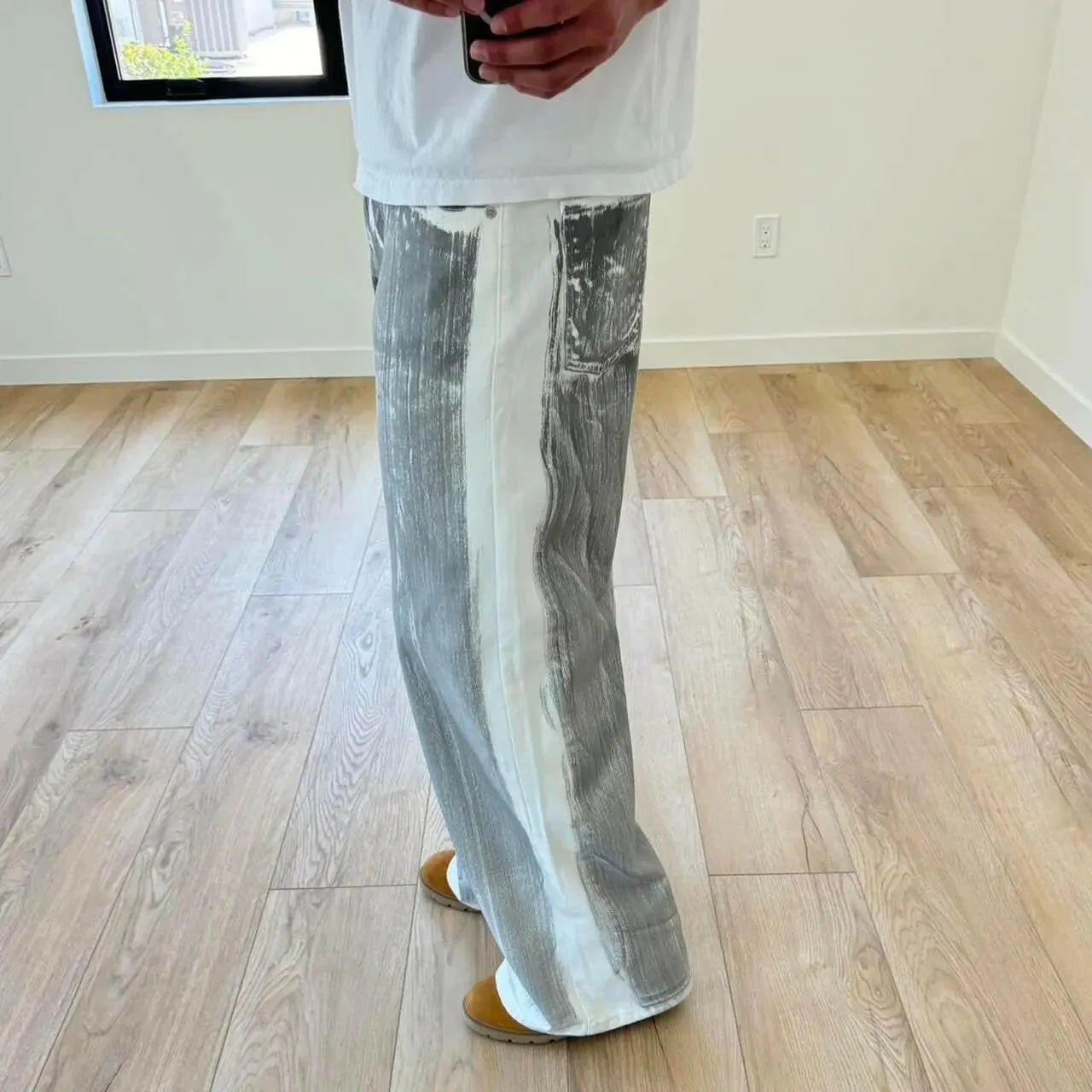 Gray On White Baggy Jeans - Image 3
